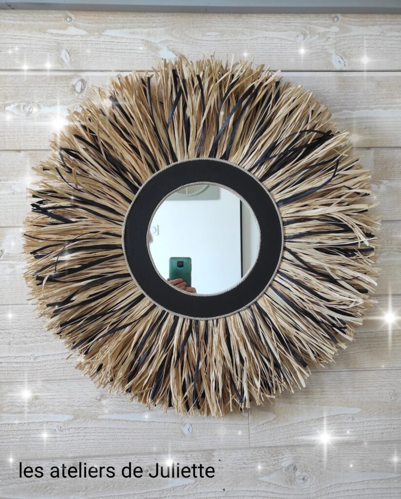 Miroir rond en raphia naturel et noir Ju0165