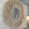 Grand miroir en raphia naturel cerné de cordes de lin et de perles en bois de cèdre Ju0235