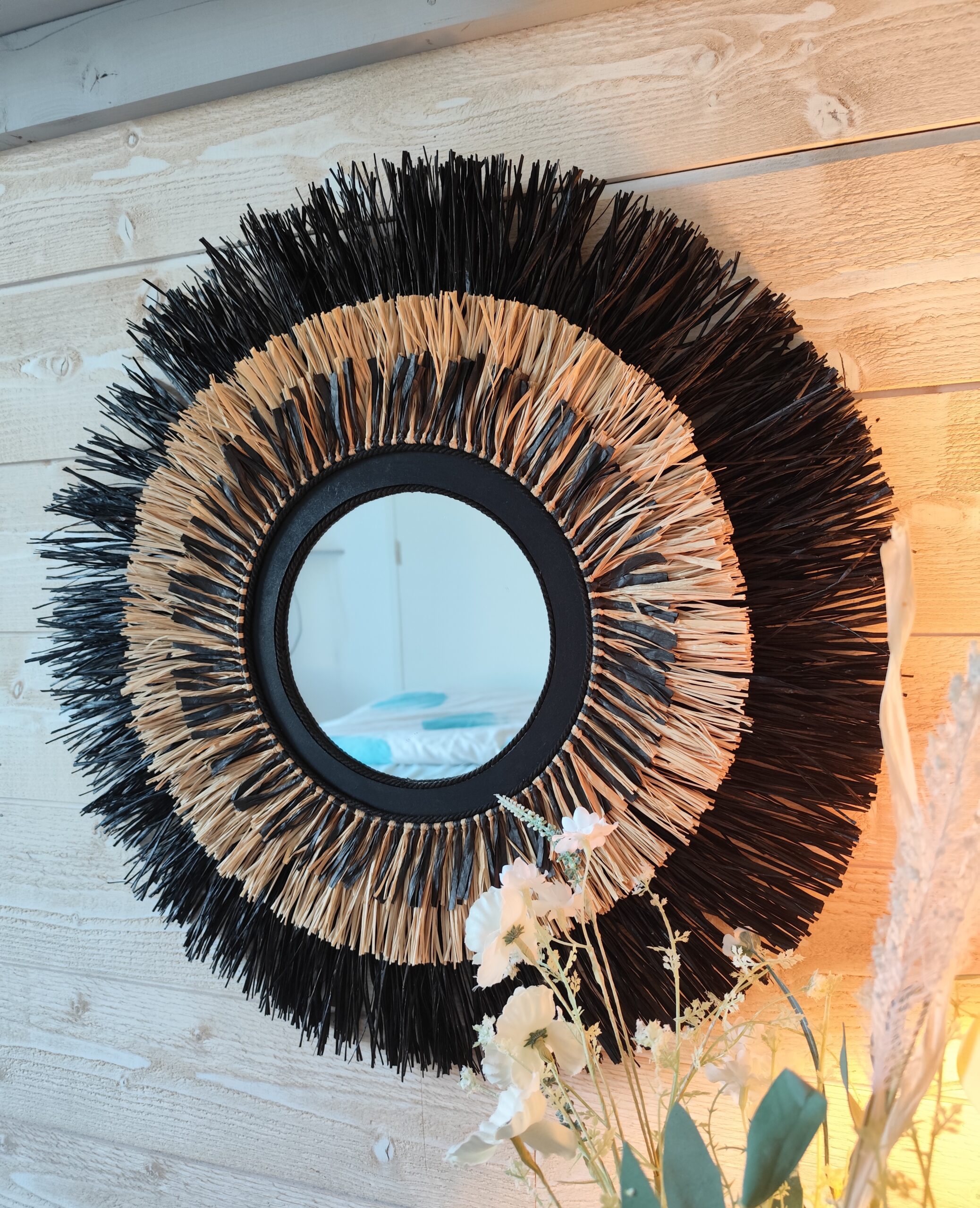 Miroir bicolor sur 3 niveaux de raphia naturel et noir Ju0200