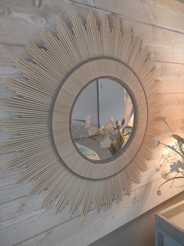 Grand miroir rond en bois naturel et raphia Ju0246